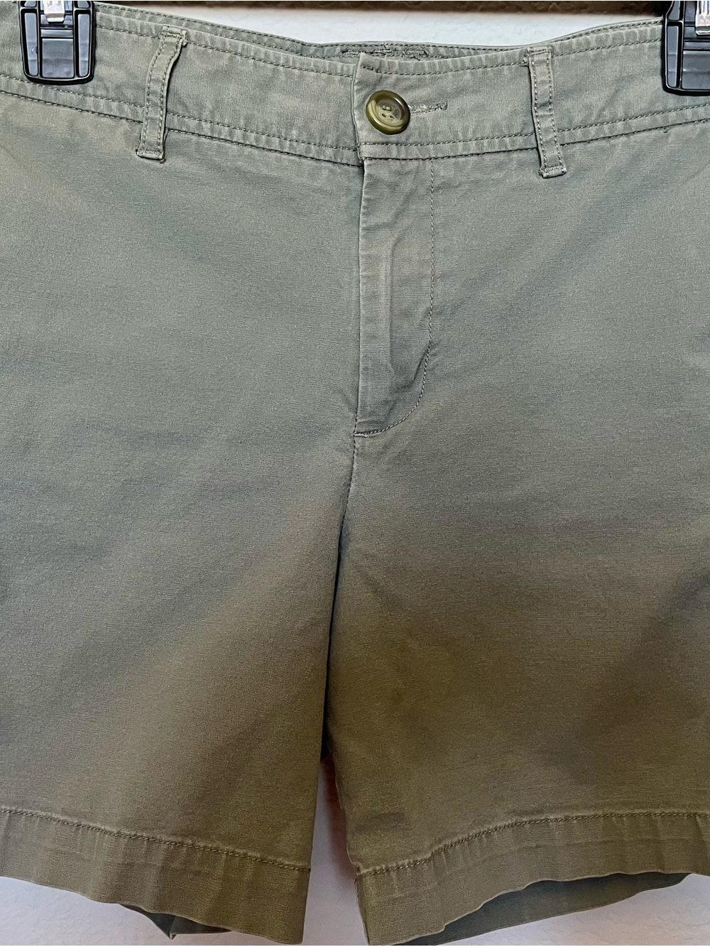 Dockers Women’s Olive-Green Flat Front Shorts 6